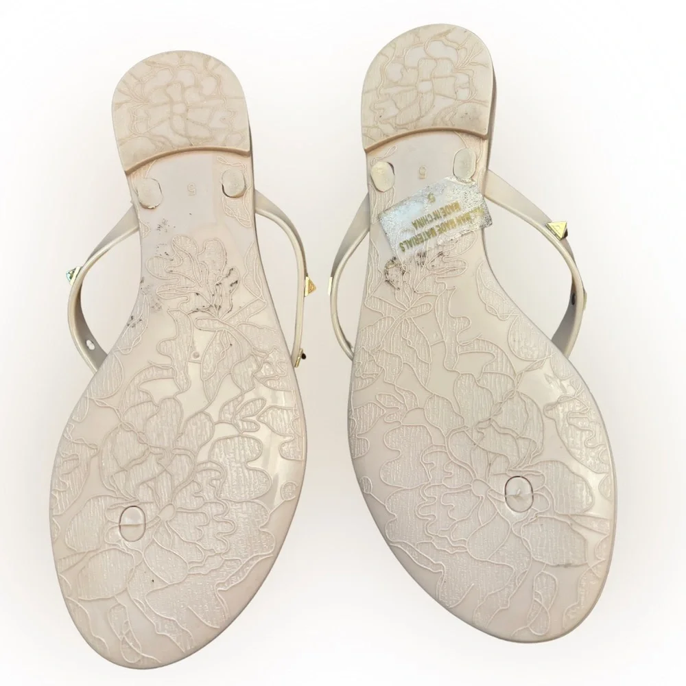 Wild Diva “Joanie” Gold Studded Bow Nude Jelly Thong Sandals Size 5 - Picture 2 of 2